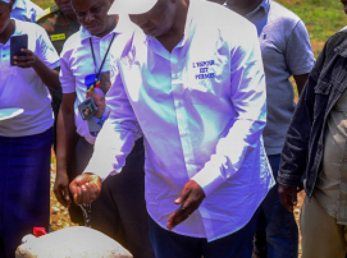 Sénat : Sylvain Mukengeshayi a visité les chrétiens de la Paroisse Saint Martin de Katoka !